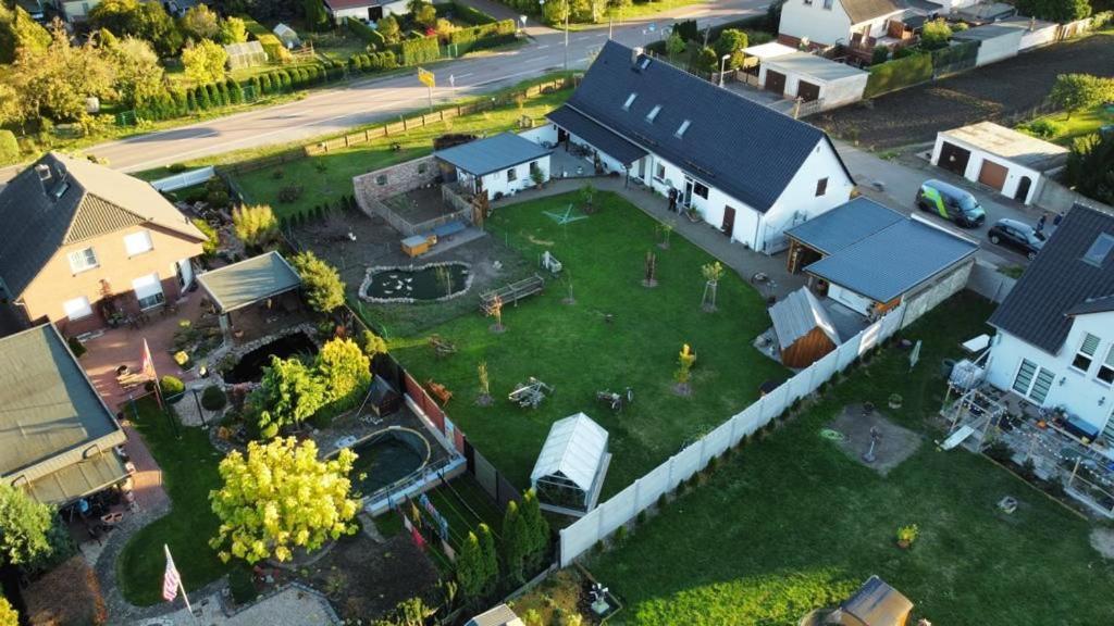 Pension Landhaus An Der Saale Bernburg Exterior photo